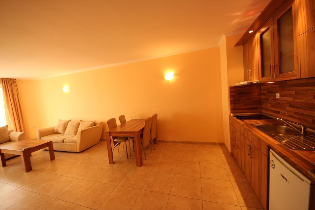 Menada Sea Regal Apartments Sunny Beach Room photo